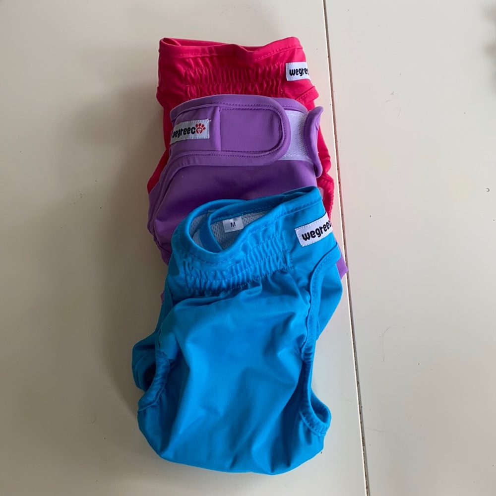 Wegreec Female dog diapers Size Medium
